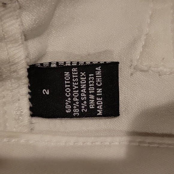 High waisted white shorts size 2 - Picture 4 of 4